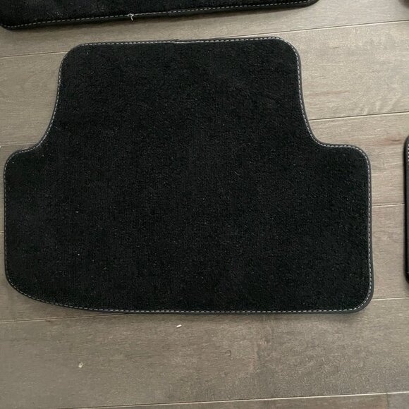 2015-2019 VW Volkswagen R GOLF Carpeted Floor Mats Genuine Original - Picture 5 of 8